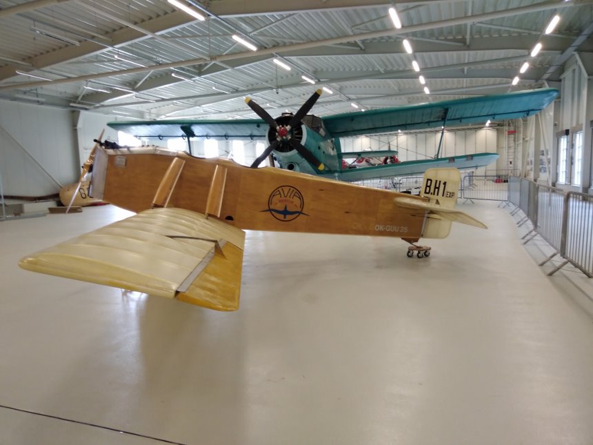 Avia BH.1 OK-GUU 25 v hangáru muzea letiště Točná. 