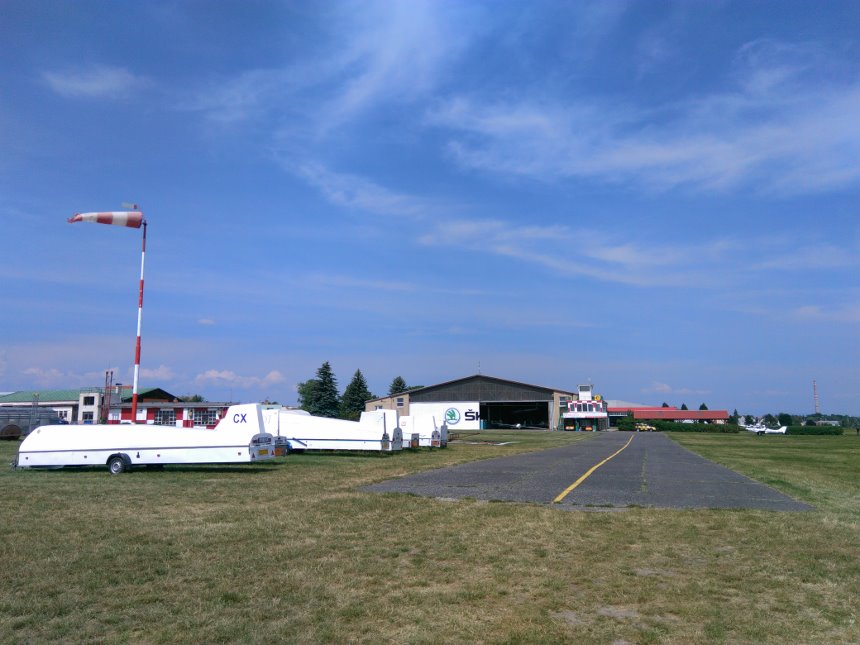 Letiště Mladá Boleslav, celkový pohled. 